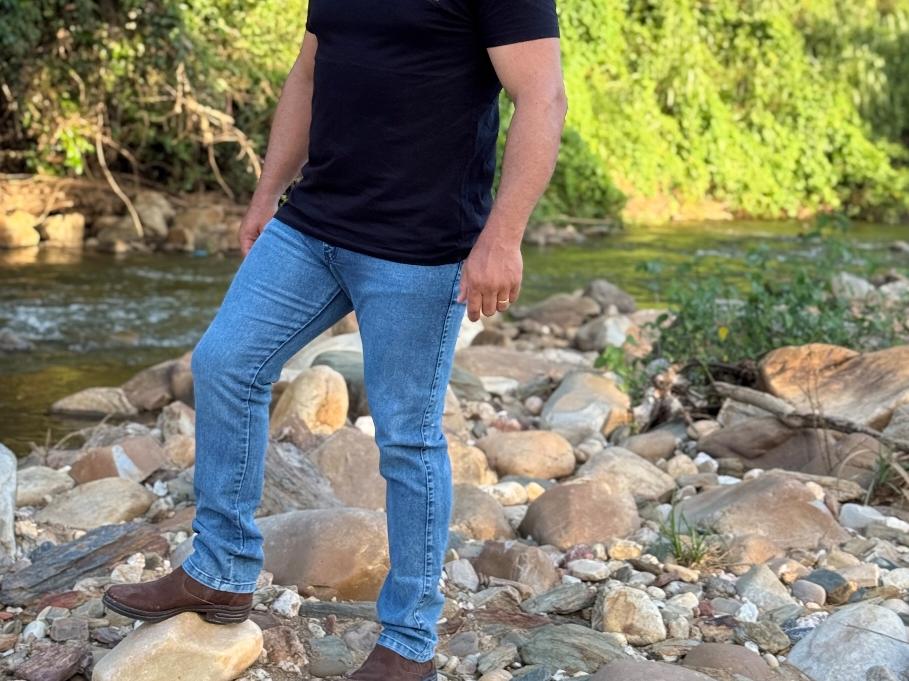 calça jeans plus size lavagem marmorizada — foto 2