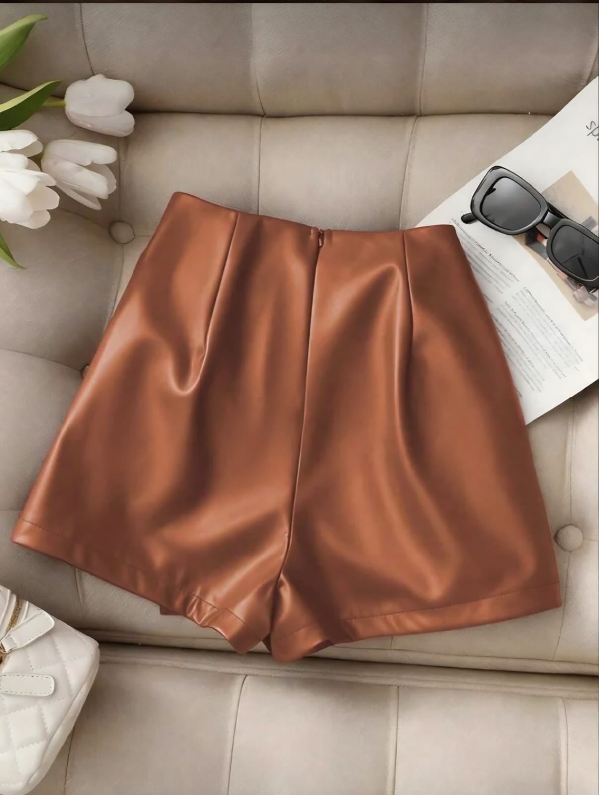 SHORT SAIA COURO FIVELA — foto 2